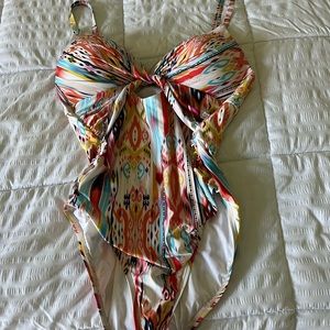 La Blanca “Desert Dream” swimsuit. Size 6. New with detached tags.